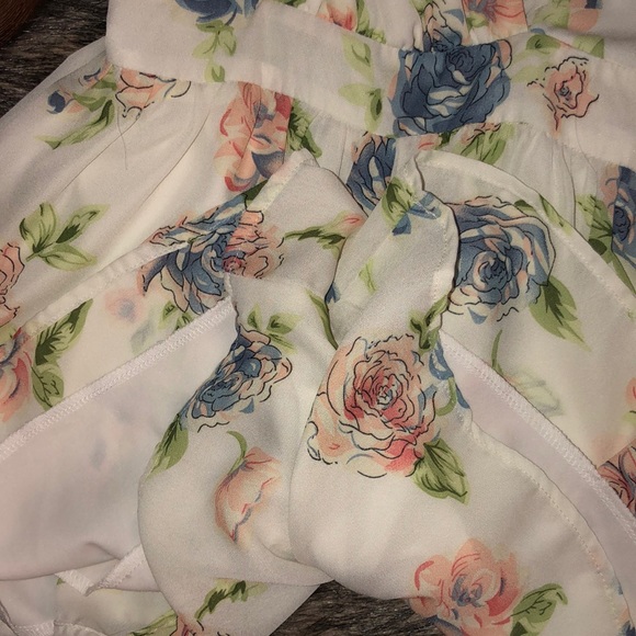 Audrey 3+1 floral ROMPER - Picture 3 of 4